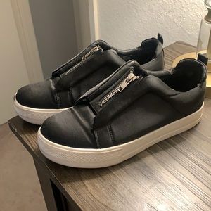 Black, Steve Madden, Size 9, Slide on Sneaker with Zippers